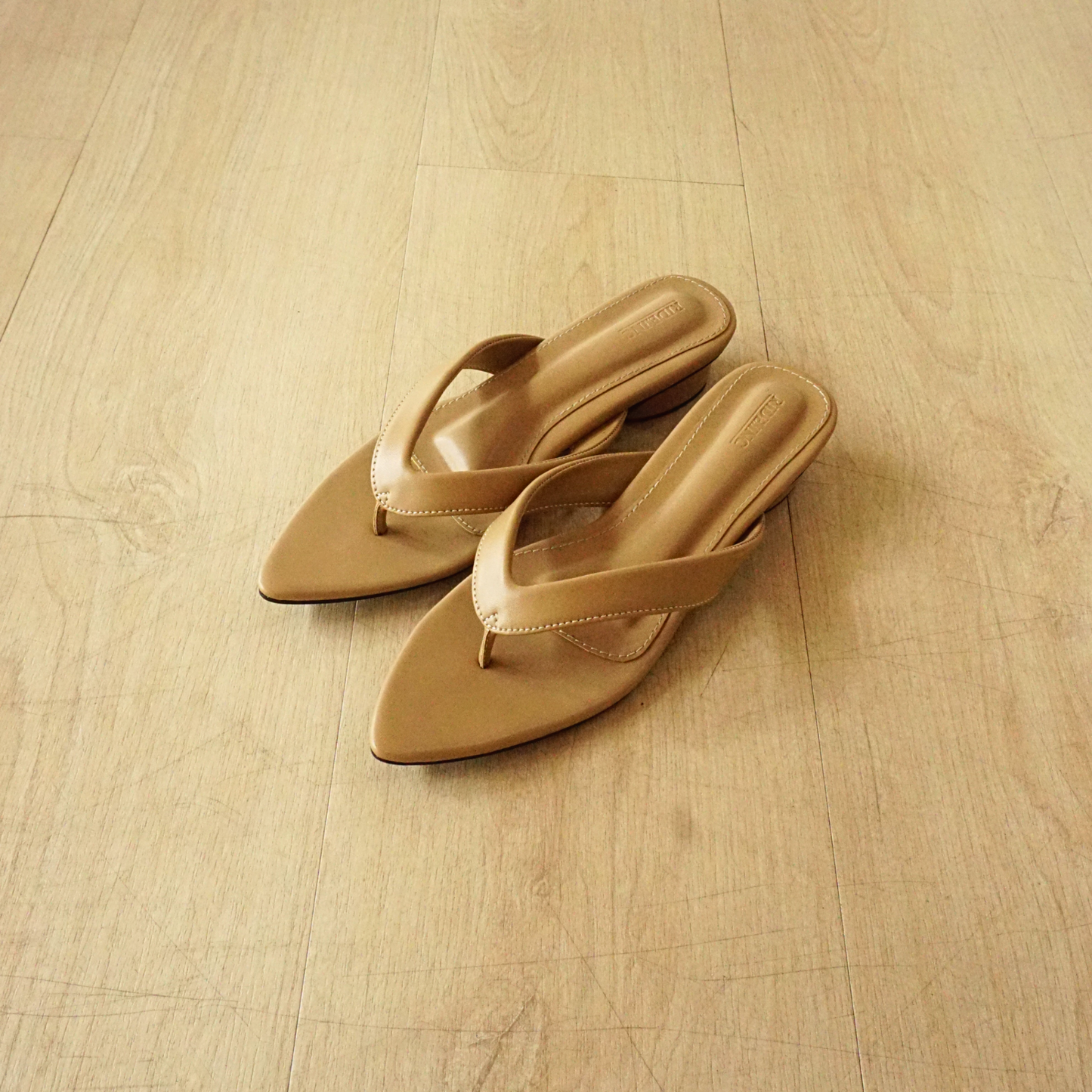 Huri Pointed Sandals