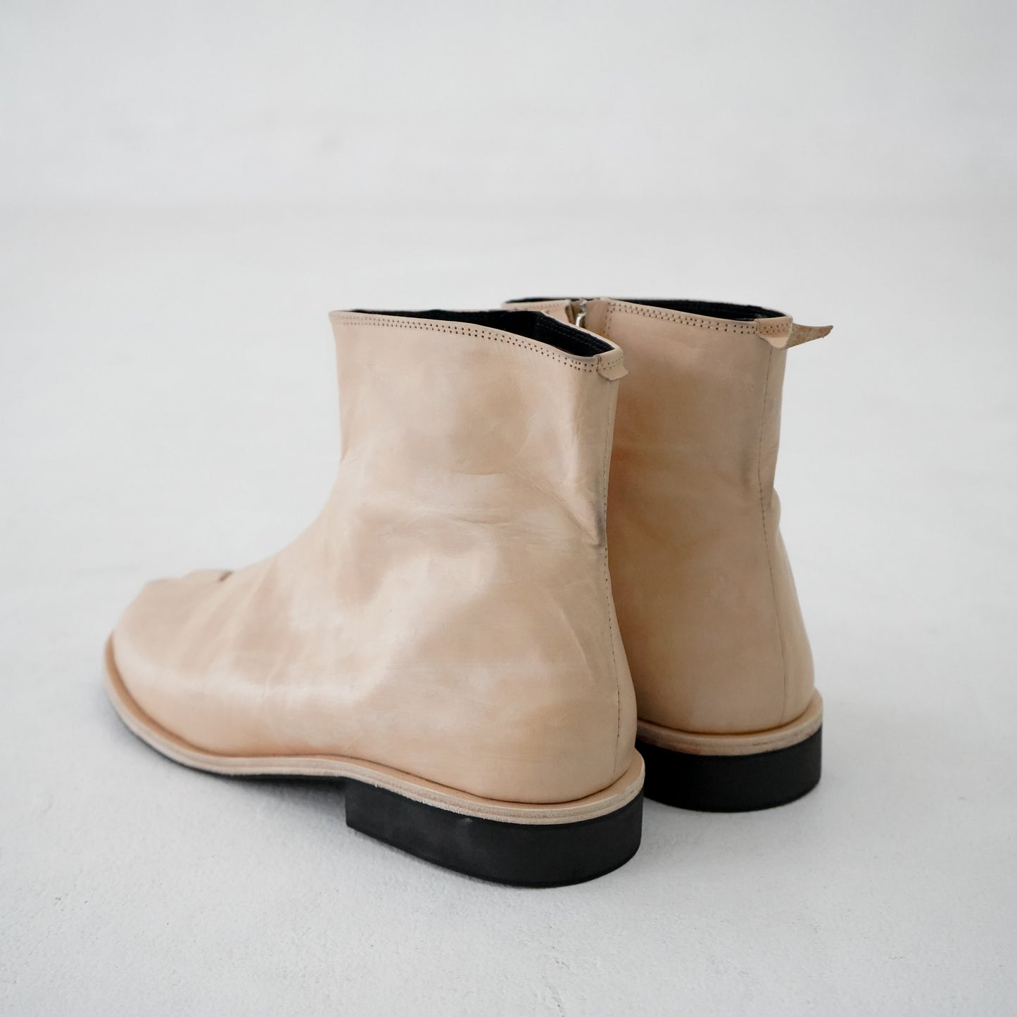 Chelsea Tabi Boots (Vegtan Leather)