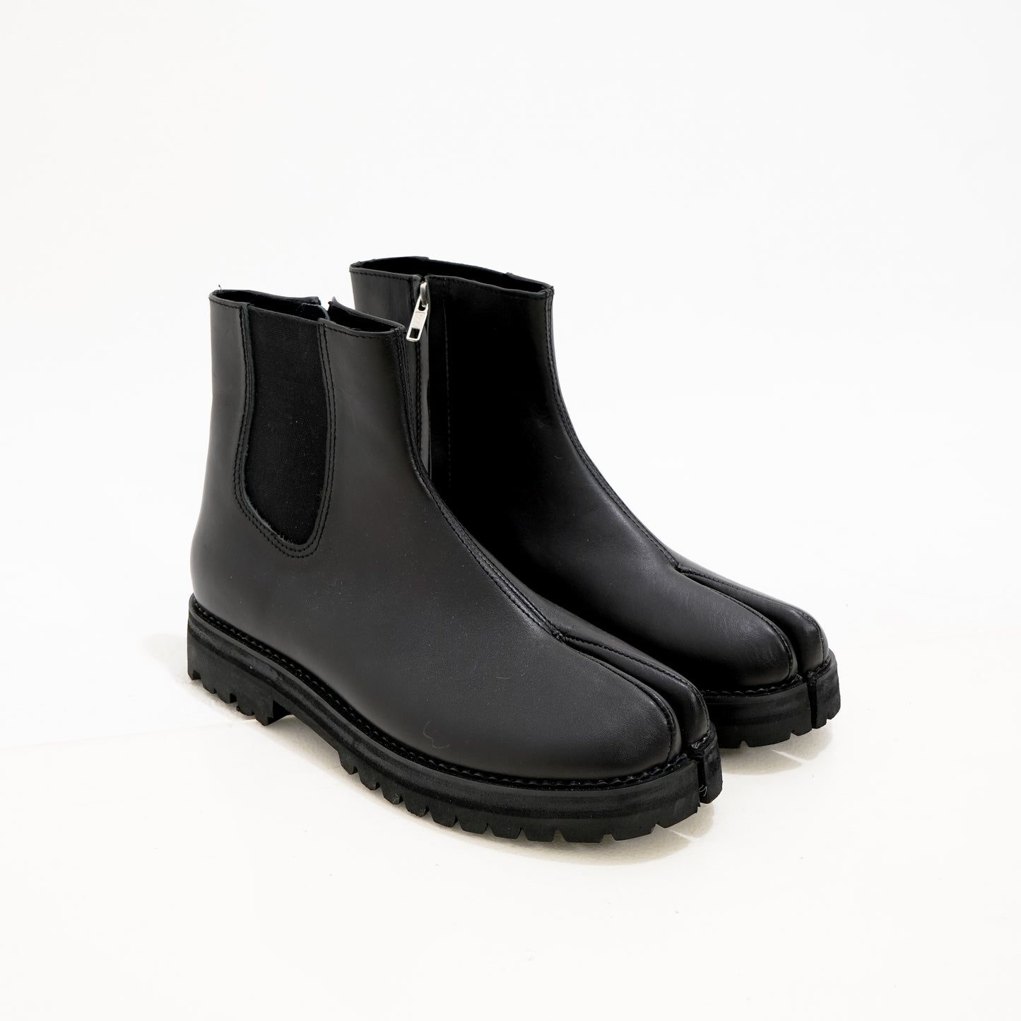 Chelsea Tabi Boots