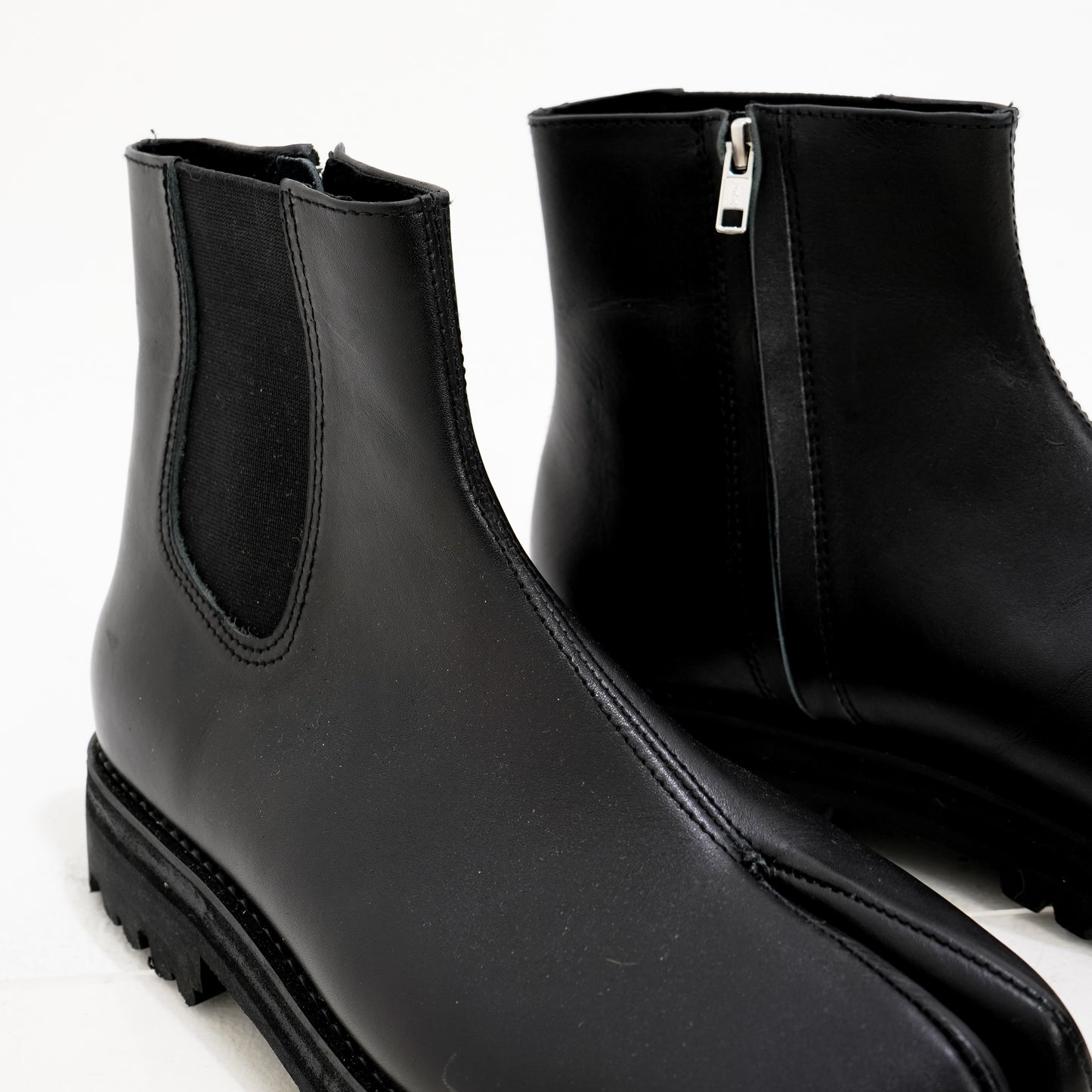 Chelsea Tabi Boots