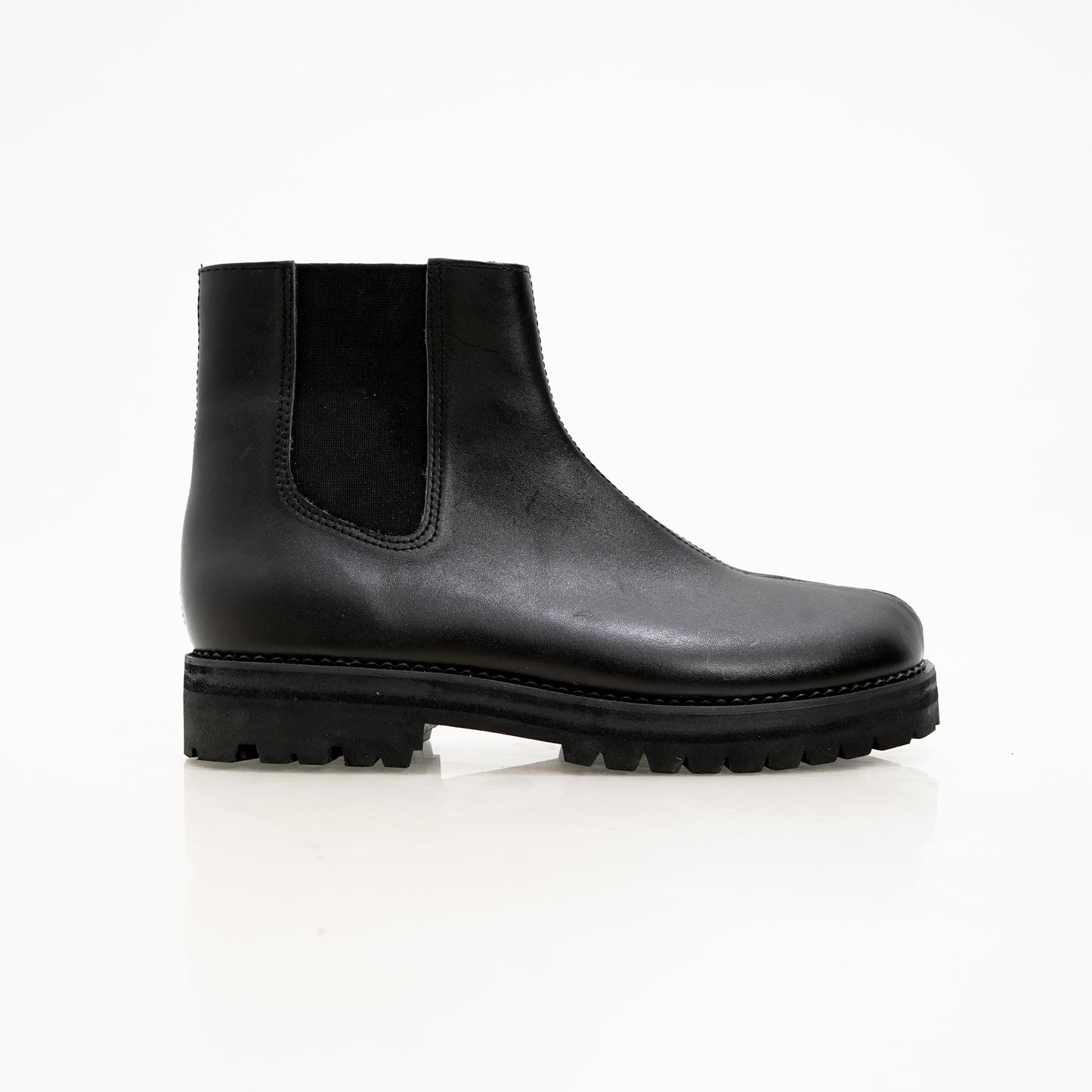 Chelsea Tabi Boots