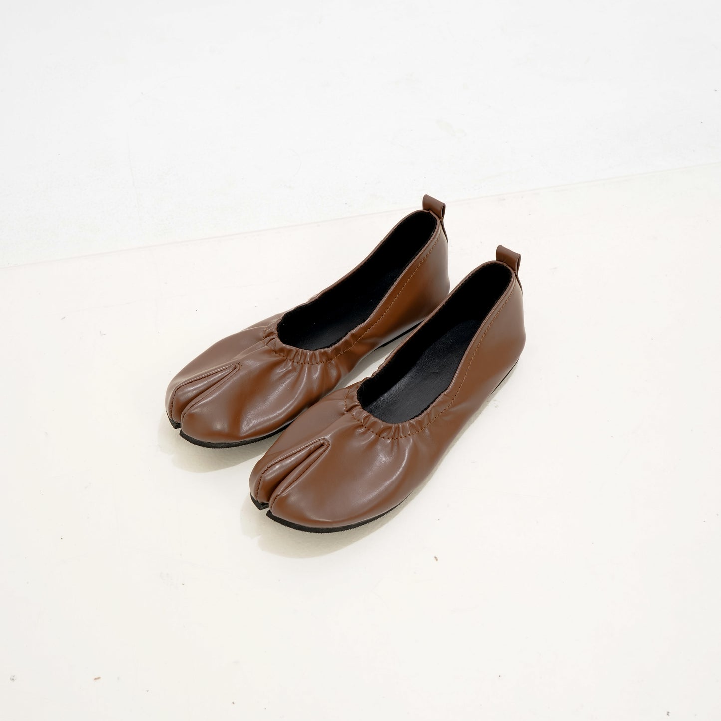 Fumi Tabi Flat