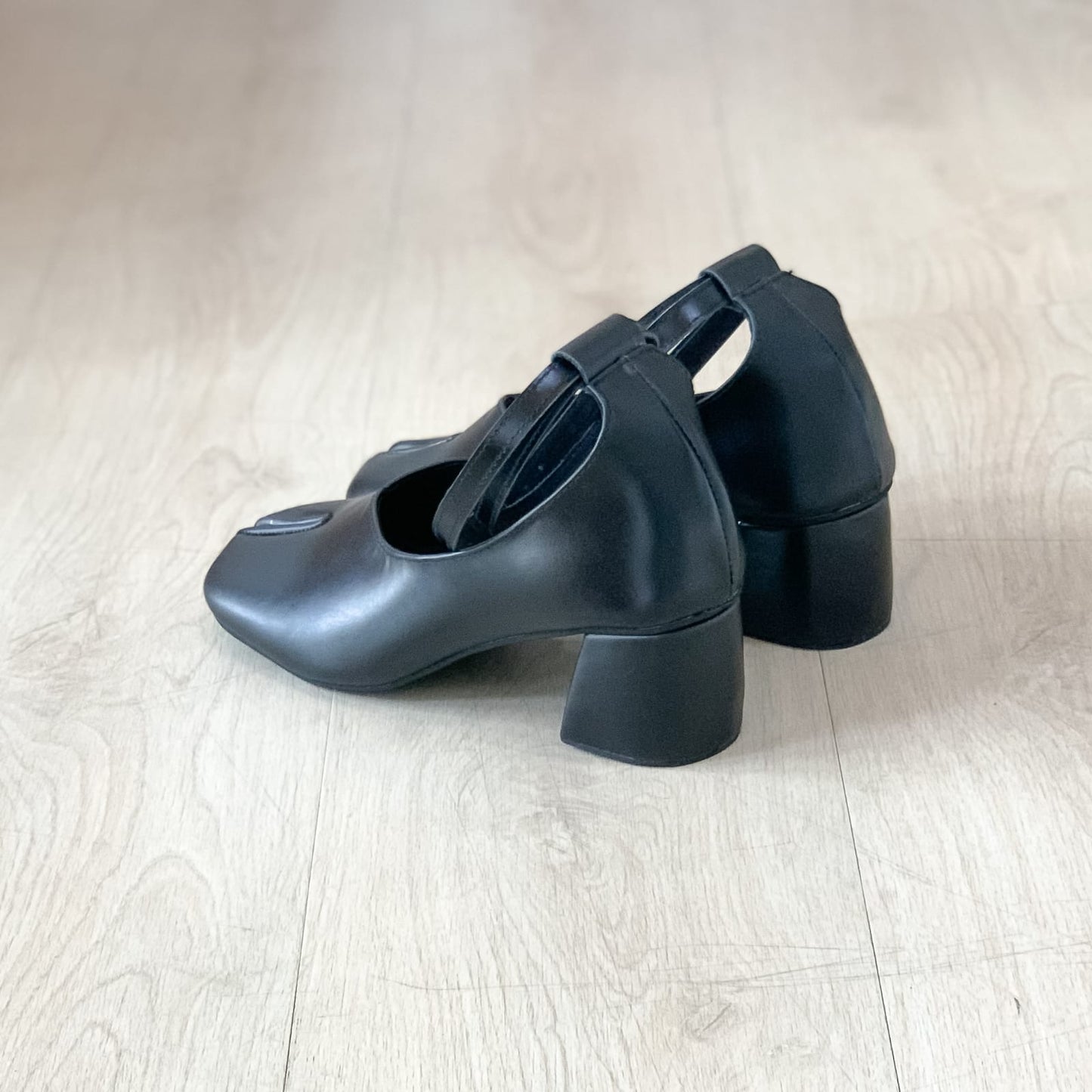 Kimi Tabi Heels (Genuine Leather)