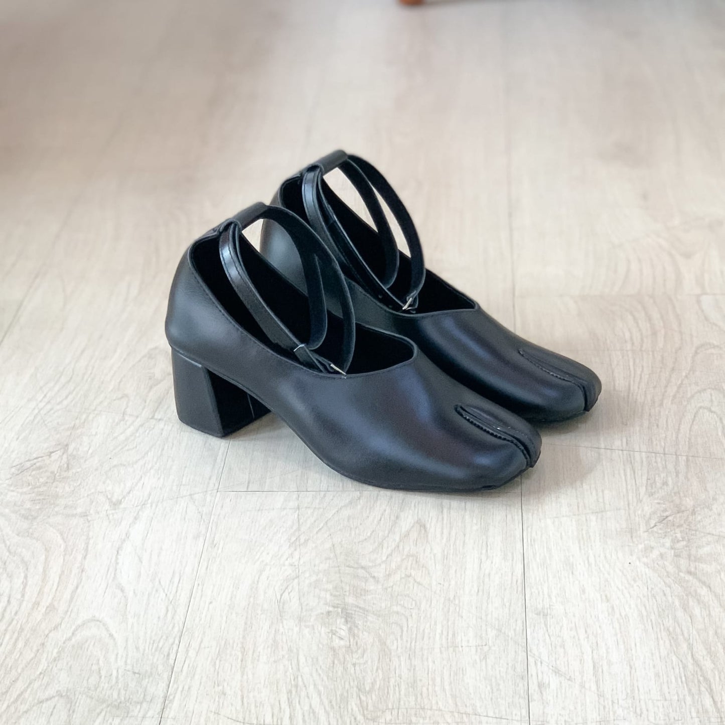 Kimi Tabi Heels (Genuine Leather)