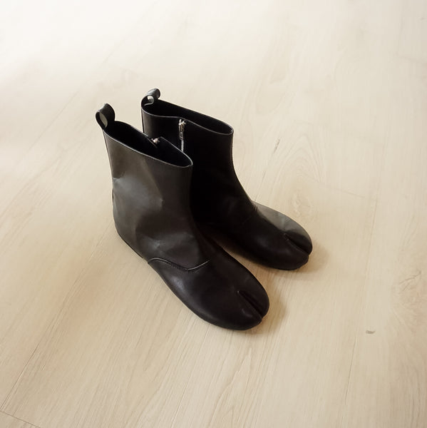 Junko Ankle Tabi Boots