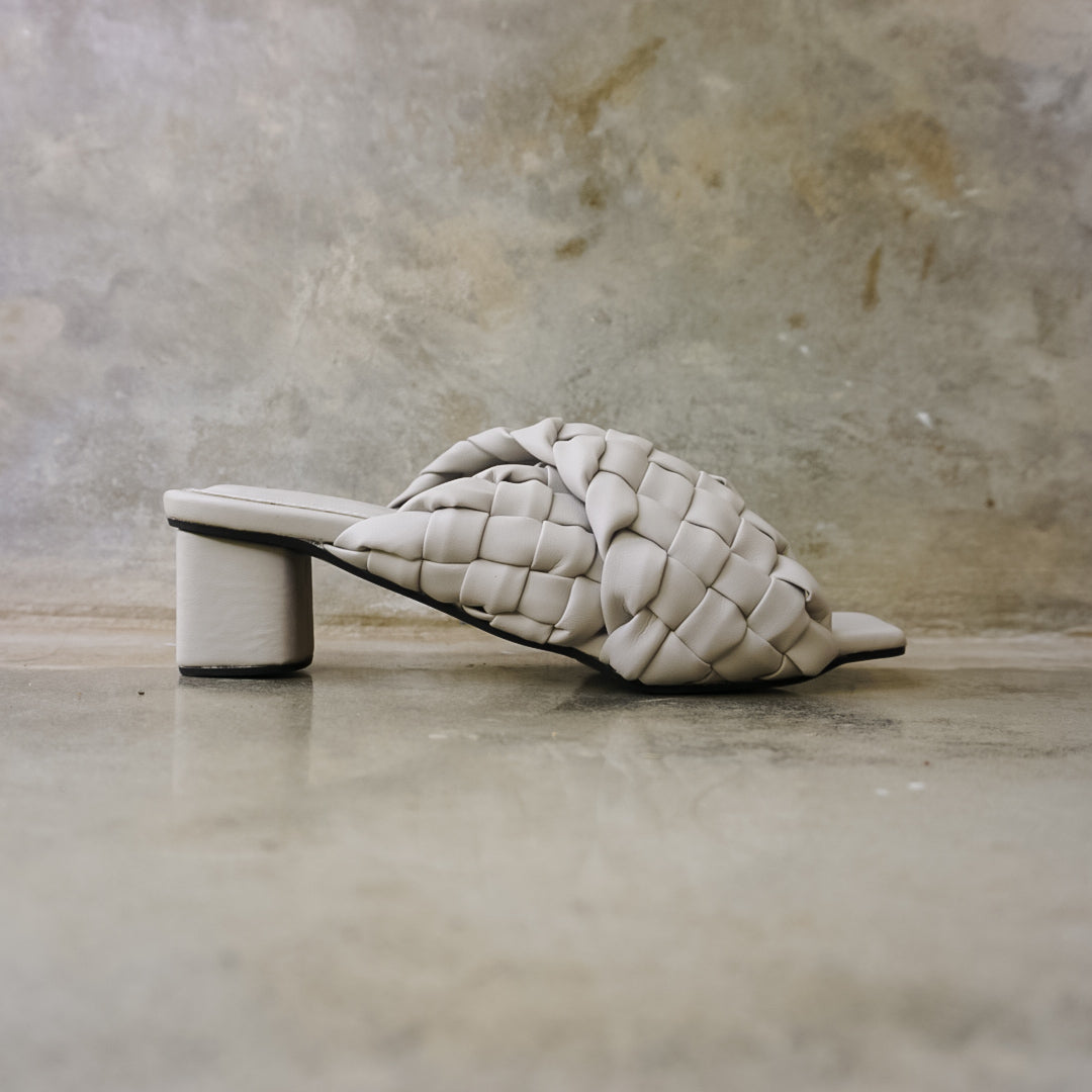 Naida Slippers Type II (Block Heels)