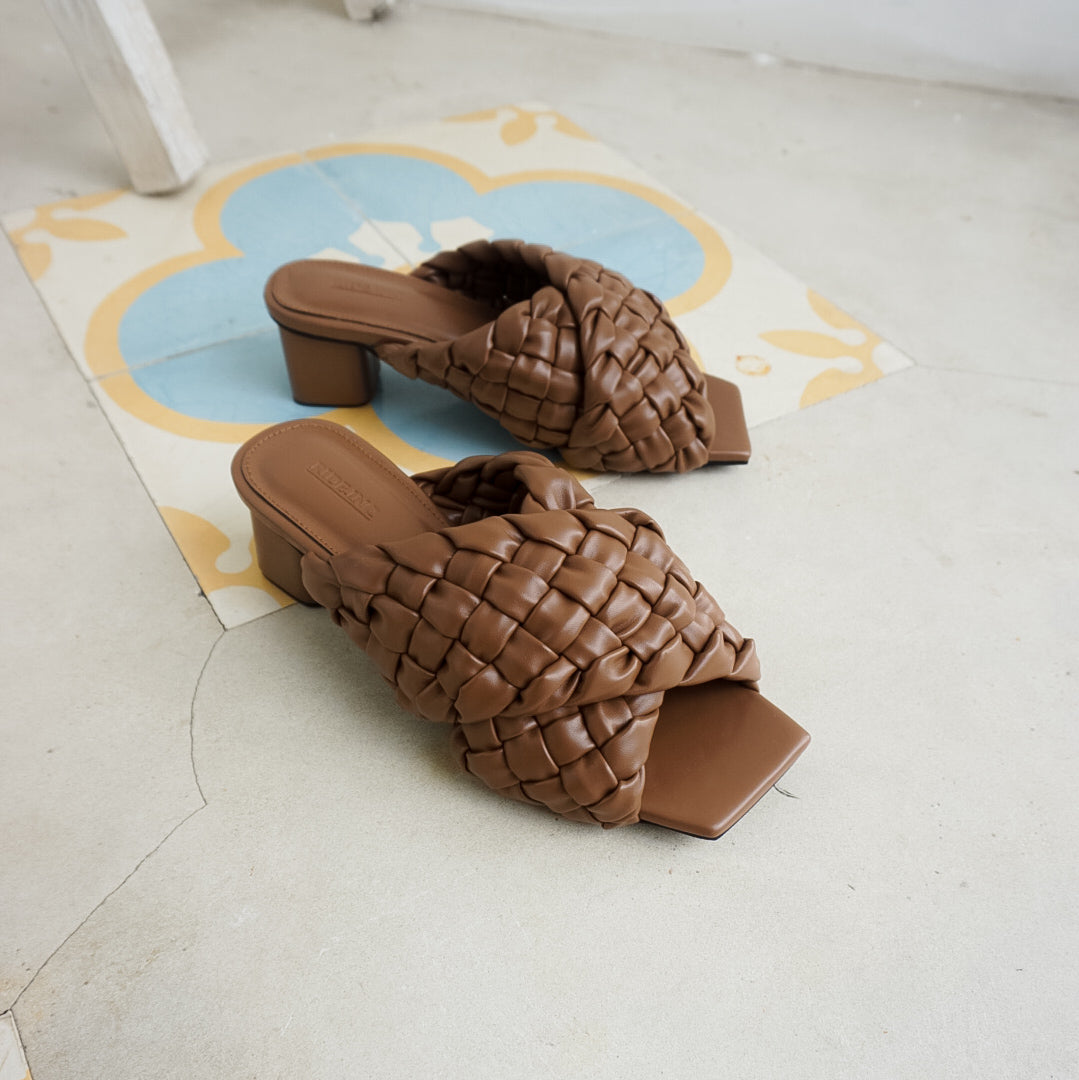 Naida Slippers Type II (Block Heels)