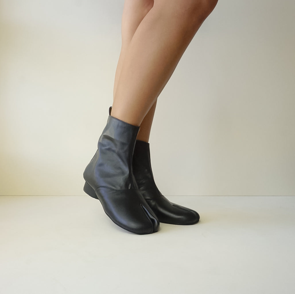 Junko Ankle Tabi Boots