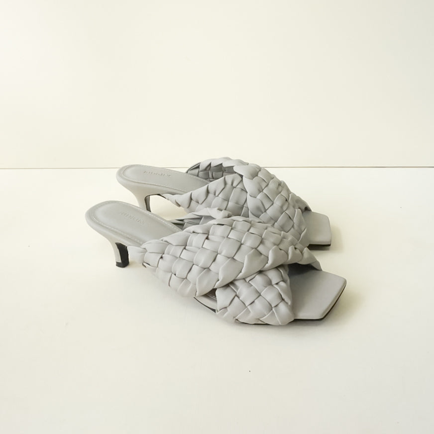 Naida Slippers Type II Heels