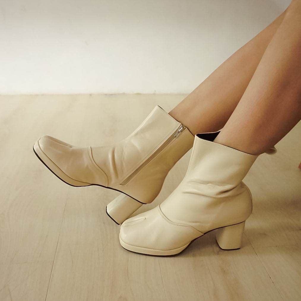 Junko Ankle Tabi Boots