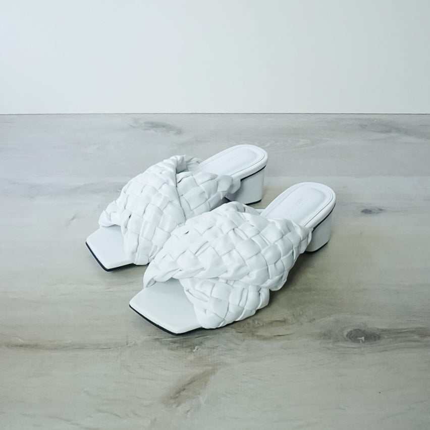 Naida Slippers Type II (Block Heels)