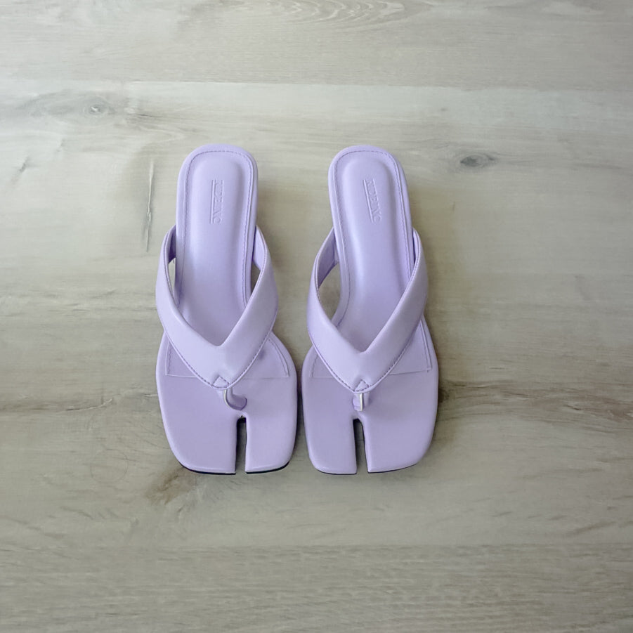 Huri Tabi Sandals