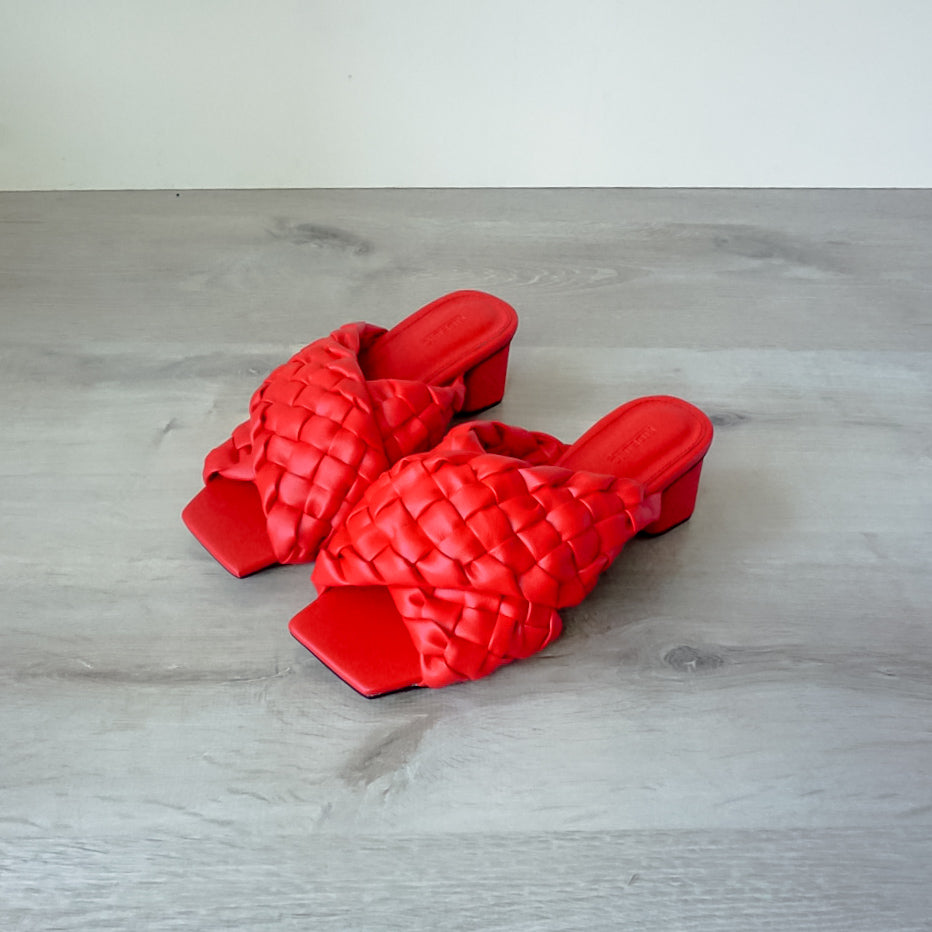 Naida Slippers Type II (Block Heels)